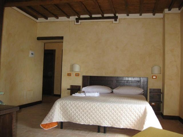 Il Casale Di Mario Villa Montecchio  ภายนอก รูปภาพ